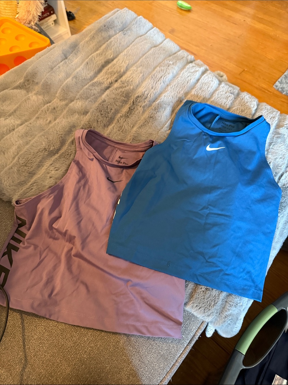 Nike Mauve Purple Tank & Bright Blue Crop Tank Top Set